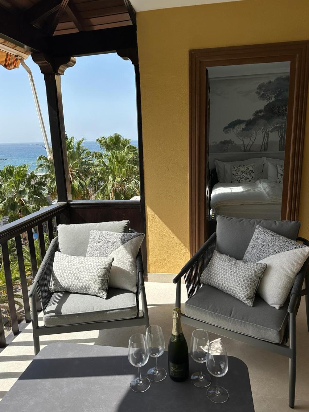 Apartamento Amarillo Oceanview Playa Feñabe 外观 照片